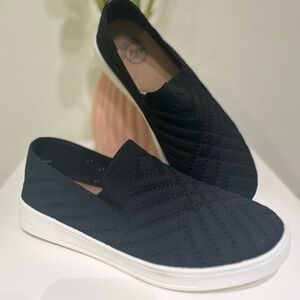 The Mountain Black and White Moccasins